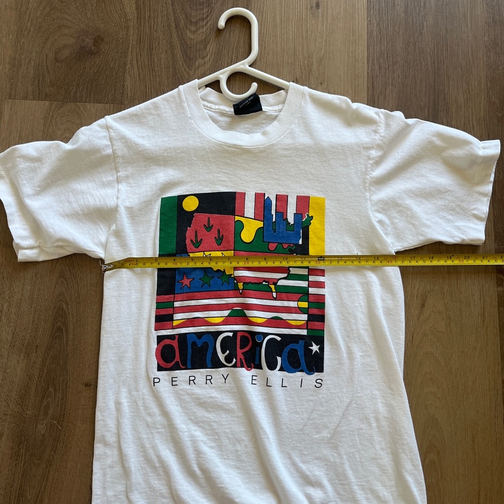 Vintage 90’s Perry Ellis America T-Shirt